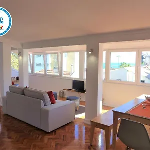 https://cascais-downtown-apartment-with-sea-view.hotels-lisbon-portugal.com